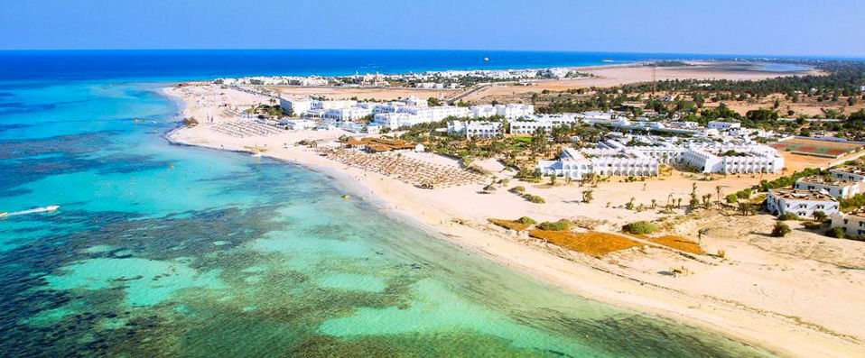 Seabel Rym beach Djerba ★★★★ - White sands and the bright blue Mediterranean Sea on the Djerba coast. - Djerba, Tunisia