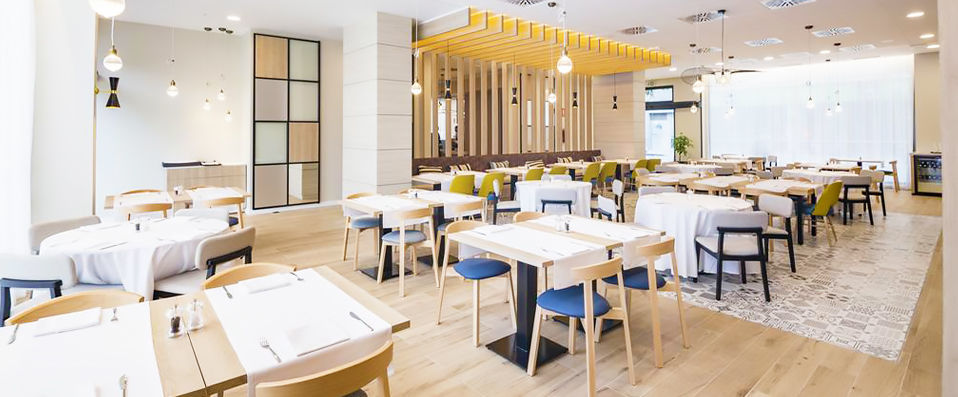 Golden Tulip Barcelona ★★★★ - À la découverte de Barcelone, depuis un lieu moderne & confortable. - Barcelone, Espagne
