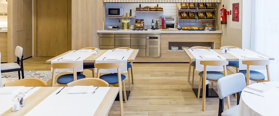 Golden Tulip Barcelona ★★★★ - À la découverte de Barcelone, depuis un lieu moderne & confortable. - Barcelone, Espagne