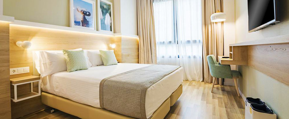 Golden Tulip Barcelona ★★★★ - À la découverte de Barcelone, depuis un lieu moderne & confortable. - Barcelone, Espagne