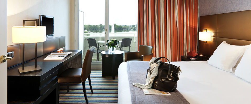 Hôtel Barrière L'Hôtel du Lac ★★★★ - Escale contemporaine au bord de l’eau. - Enghien-les-Bains, France