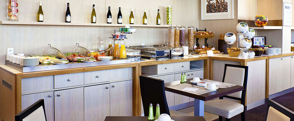 Novotel Nantes Centre Bord de Loire ★★★★ - Last Minute - Sleek style and a delicious restaurant conveniently close to Nantes and its attractions. - Nantes, France