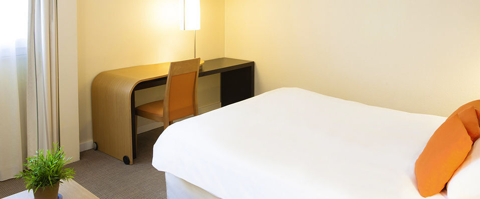 Novotel Nantes Centre Bord de Loire ★★★★ - Last Minute - Sleek style and a delicious restaurant conveniently close to Nantes and its attractions. - Nantes, France