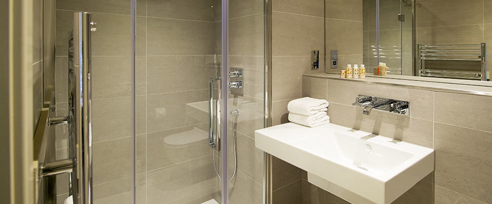 The Lodge Hotel Putney ★★★★ - Comfort and style in beautiful, leafy Putney. - London, United Kingdom