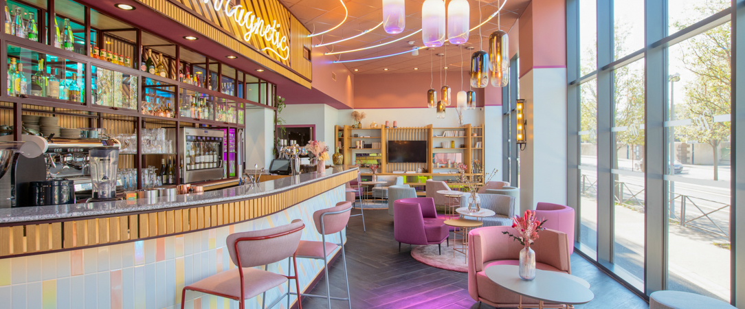 Aiden by Best Western Clermont Ferrand – Le Magnetic Hôtel & Spa ★★★★ - Un pied-à-terre rétro-chic à Clermont-Ferrand. - Clermont-Ferrand, France