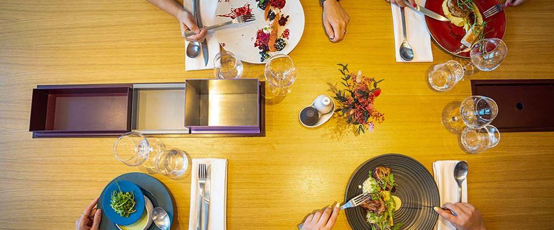 Aiden by Best Western Clermont Ferrand – Le Magnetic Hôtel & Spa ★★★★ - Un pied-à-terre rétro-chic à Clermont-Ferrand. - Clermont-Ferrand, France