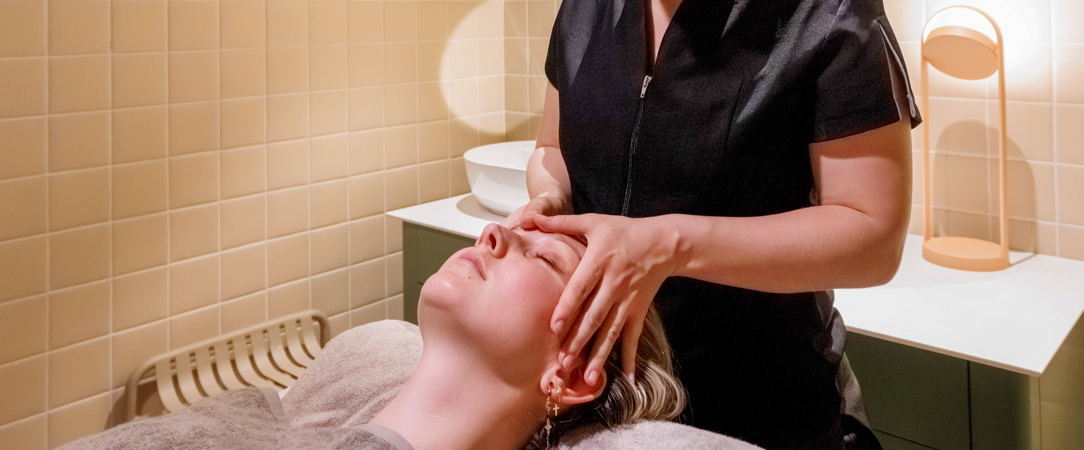 Aiden by Best Western Clermont Ferrand – Le Magnetic Hôtel & Spa ★★★★ - Un pied-à-terre rétro-chic à Clermont-Ferrand. - Clermont-Ferrand, France