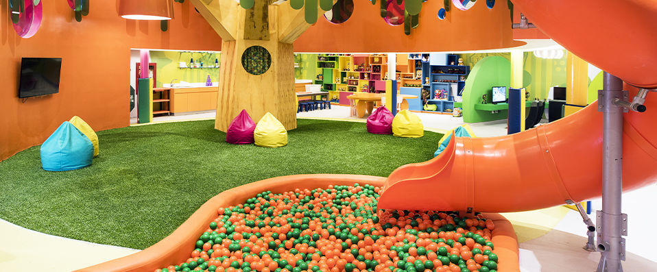 Nickelodeon Hotels & Resorts Punta Cana ★★★★★  - Gourmet All Inclusive by Karisma - Profitez d’un séjour hors du commun dans l’univers animé de Nickelodeon, l'idéal pour profiter en famille. - Punta Cana, Dominican Republic
