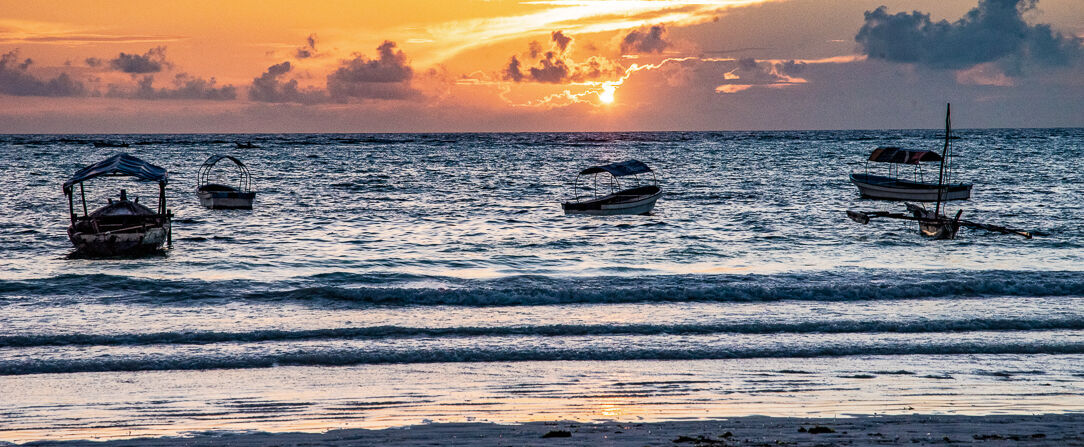 Dream’s Bay Beach Hotel ★★★★ - A holiday of utopian dreams in the white sand tropical paradise of Zanzibar. - Zanzibar, Tanzania