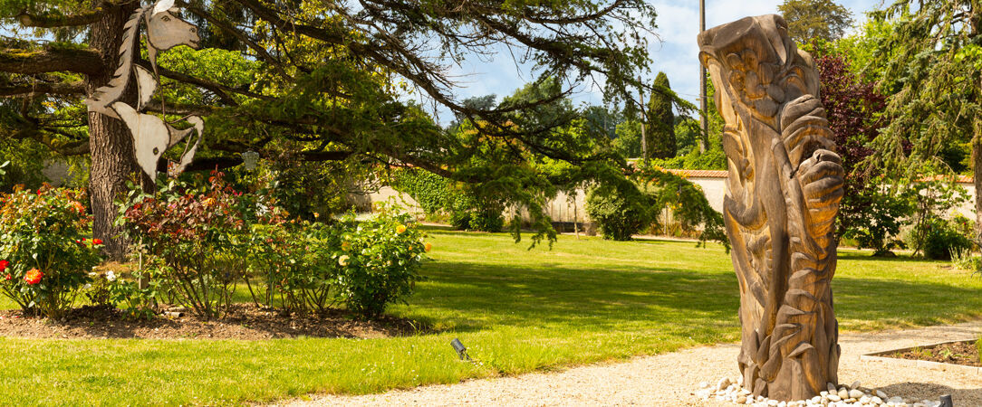 The Haut des Lys - Live the full chateau experience within the beautiful gardens of the Haut de Lys. - Centre-Val de Loire, France