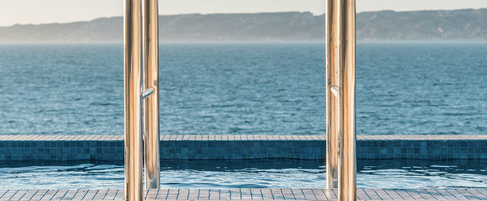 Les Bords De Mer ★★★★ - Sea centred luxury in a stylish setting. - Marseille, France