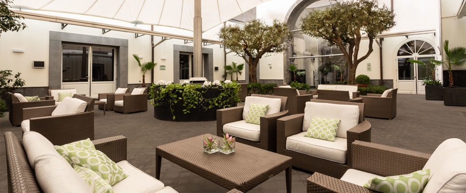 Palazzo Caracciolo Napoli MGallery by Sofitel ★★★★ - History and contemporary comforts combine for Neopolitan palatial elegance. - Naples, Italy