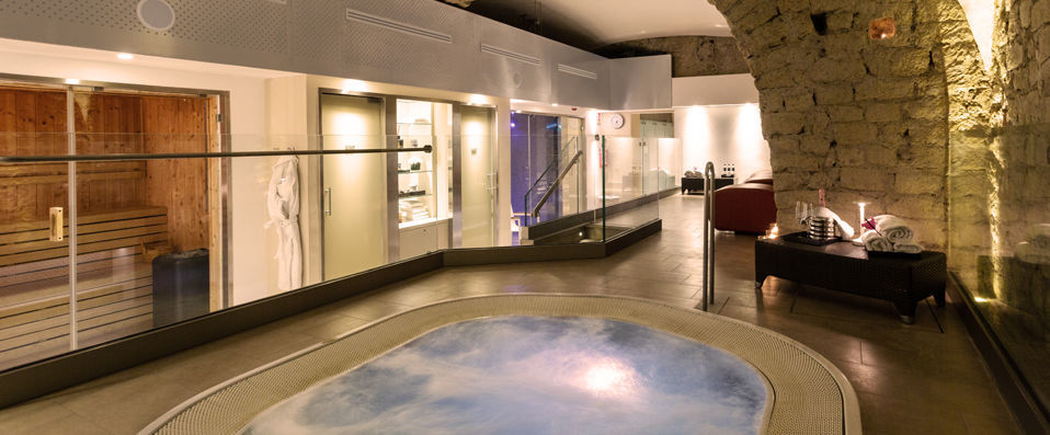 Palazzo Caracciolo Napoli MGallery by Sofitel ★★★★ - History and contemporary comforts combine for Neopolitan palatial elegance. - Naples, Italy