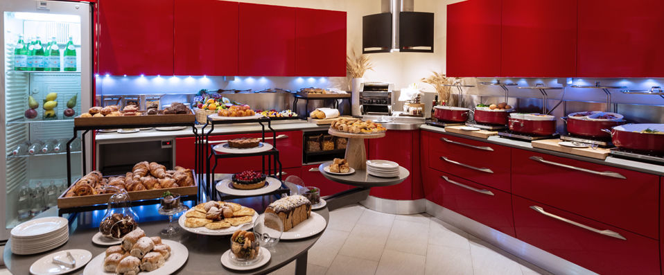Palazzo Caracciolo Napoli MGallery by Sofitel ★★★★ - History and contemporary comforts combine for Neopolitan palatial elegance. - Naples, Italy