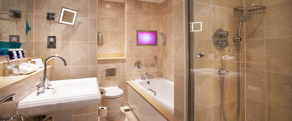 Royal Horseguards Hotel ★★★★★ Walking Tour & Thames River Cruise - Ornate Victorian decoration in an iconic London location. - London, United Kingdom