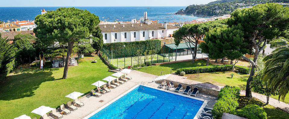 Hotel Alga ★★★★ - Seaside sanctuary minutes from one of Spain’s prettiest bays. - Costa Brava, Spain