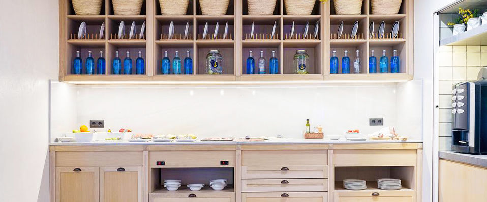Hotel Alga ★★★★ - Seaside sanctuary minutes from one of Spain’s prettiest bays. - Costa Brava, Spain