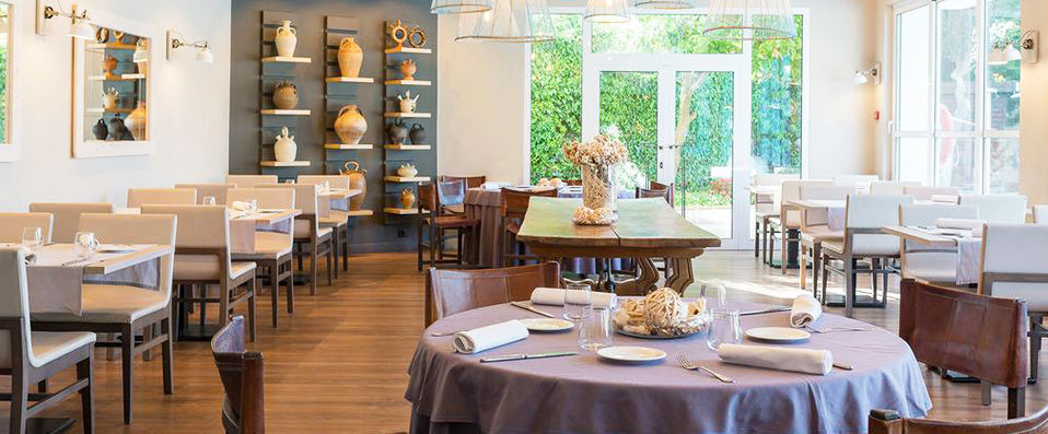 Hotel Alga ★★★★ - Seaside sanctuary minutes from one of Spain’s prettiest bays. - Costa Brava, Spain