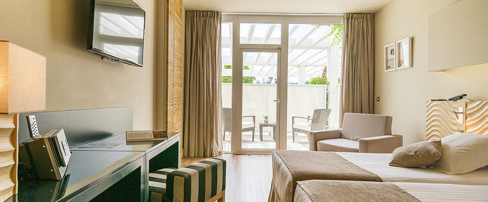 Hotel Alga ★★★★ - Seaside sanctuary minutes from one of Spain’s prettiest bays. - Costa Brava, Spain
