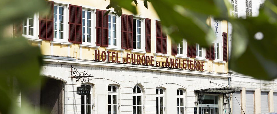 Best Western Plus Hôtel d'Europe et d'Angleterre ★★★★ - Entre authenticité & modernisme : une invitation spéciale au bord de la Saône. - Macon, France