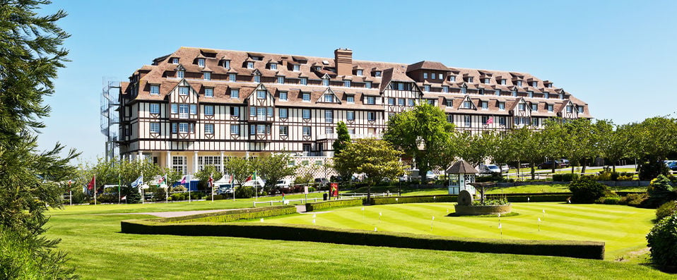 Hôtel Barrière L'Hôtel du Golf Deauville ★★★★ - Grand surroundings in a secluded spot overlooking Deauville. - Deauville, France