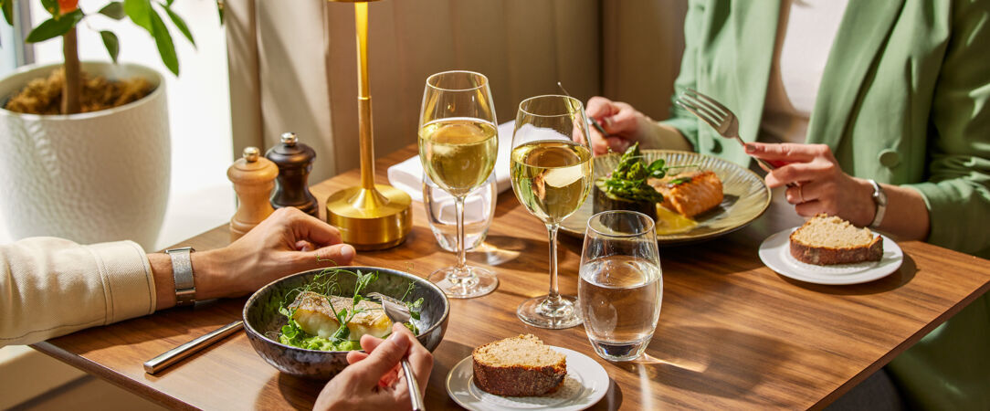 Sofitel Paris Arc de Triomphe ★★★★★ - Adresse élégante et bistronomique dans l’écrin prestigieux des Champs-Élysées. - Paris, France