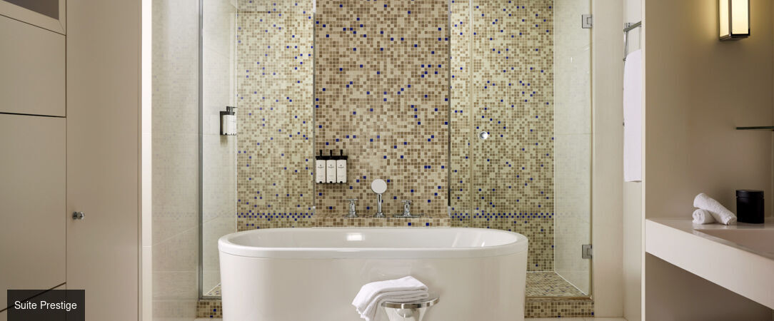 Sofitel Paris Arc de Triomphe ★★★★★ - Adresse élégante et bistronomique dans l’écrin prestigieux des Champs-Élysées. - Paris, France