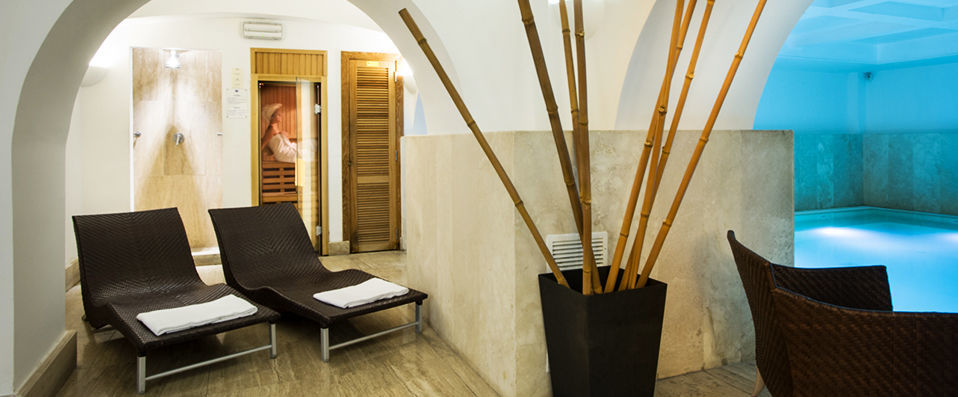 Luxe Rose Garden Hotel ★★★★ - Sophisticated design and spa located in a rose garden in Rome. - Rome, Italy