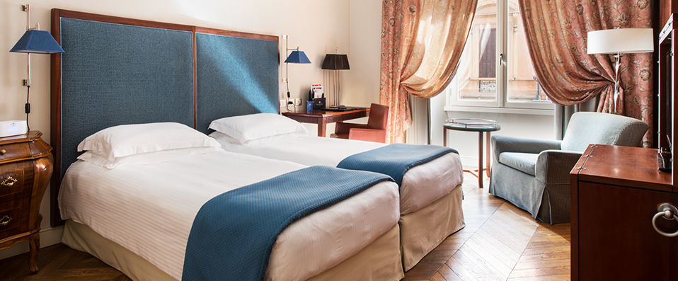 Luxe Rose Garden Hotel ★★★★ - Sophisticated design and spa located in a rose garden in Rome. - Rome, Italy