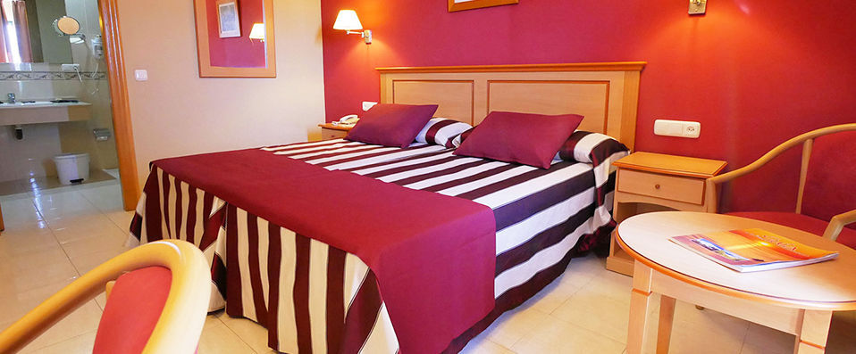 Hotel Victoria Playa ★★★★ - A family-friendly resort by the glorious seashore of the Tropical Coast. - Granada, Spain