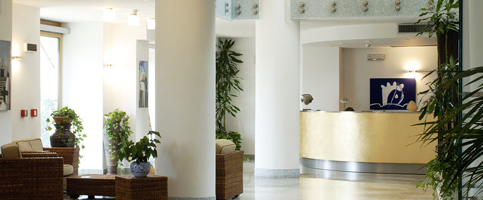 Hotel Villa Carolina ★★★★ - Discover the Italian ‘dolce vita’ during a peaceful retreat. - Naples, Italy