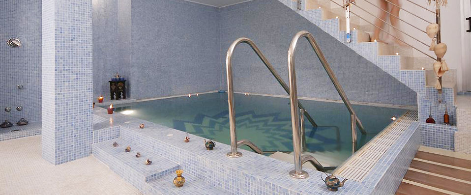 Hotel Villa Carolina ★★★★ - Discover the Italian ‘dolce vita’ during a peaceful retreat. - Naples, Italy