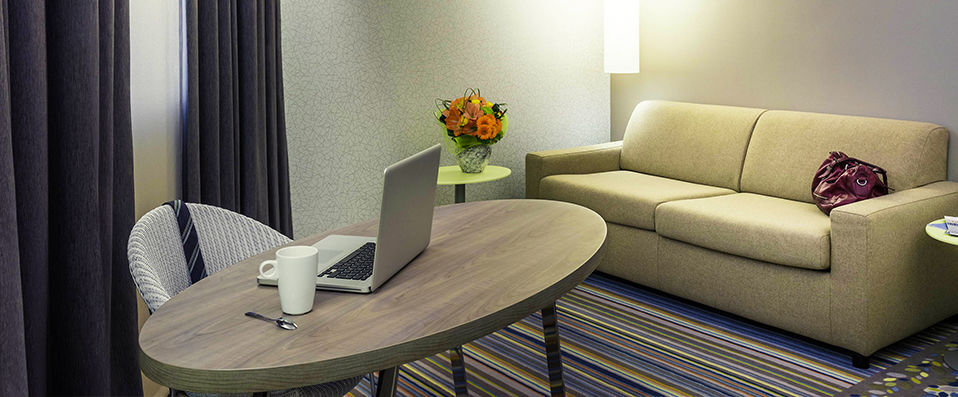 Mercure Paris-Val-de-Fontenay ★★★★ - Dernière minute - A modern getaway to the peaceful Parisienne suburb of Fontenay-sous-Bois. - Fontenay-sous-Bois, France