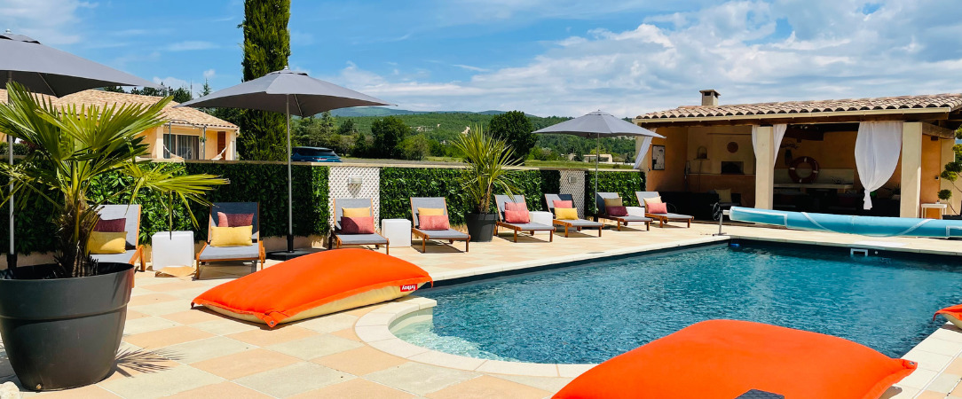 La Bastide des Bourguets - Wonderfully tranquil stay surrounded by lavender fields and mountains. - Provence, France