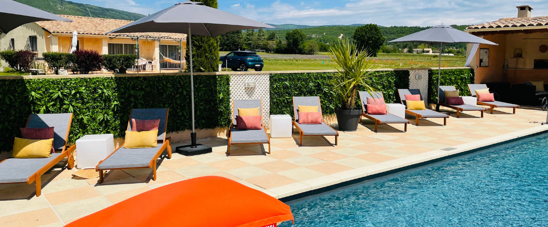 La Bastide des Bourguets - Wonderfully tranquil stay surrounded by lavender fields and mountains. - Provence, France