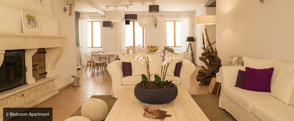La Bastide des Bourguets - Wonderfully tranquil stay surrounded by lavender fields and mountains. - Provence, France