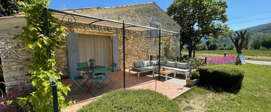 La Bastide des Bourguets - Wonderfully tranquil stay surrounded by lavender fields and mountains. - Provence, France