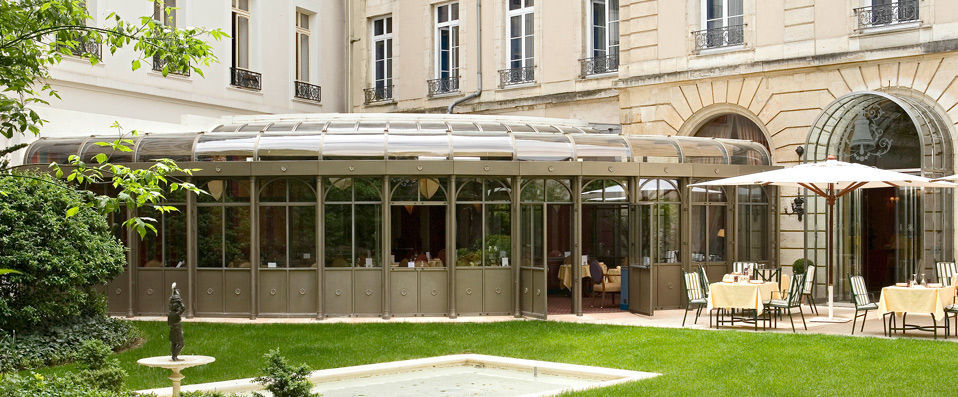 Hotel with parking in the center of Dijon