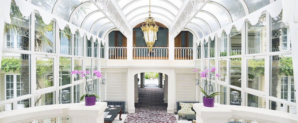 Château Hôtel Grand Barrail ★★★★★ - <font color="#a4374a">VeryExtra:</font>five-star stay + visite to a Saint-Emilion Grand Cru Classified winery - Saint-Émilion, France