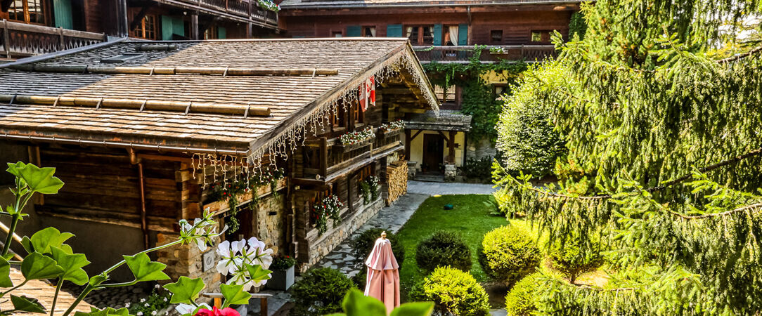 Hôtel Le Fer à Cheval ★★★★★ - Laidback luxury in an authentic Haute-Savoie village next to Mont Blanc. - Megève, France