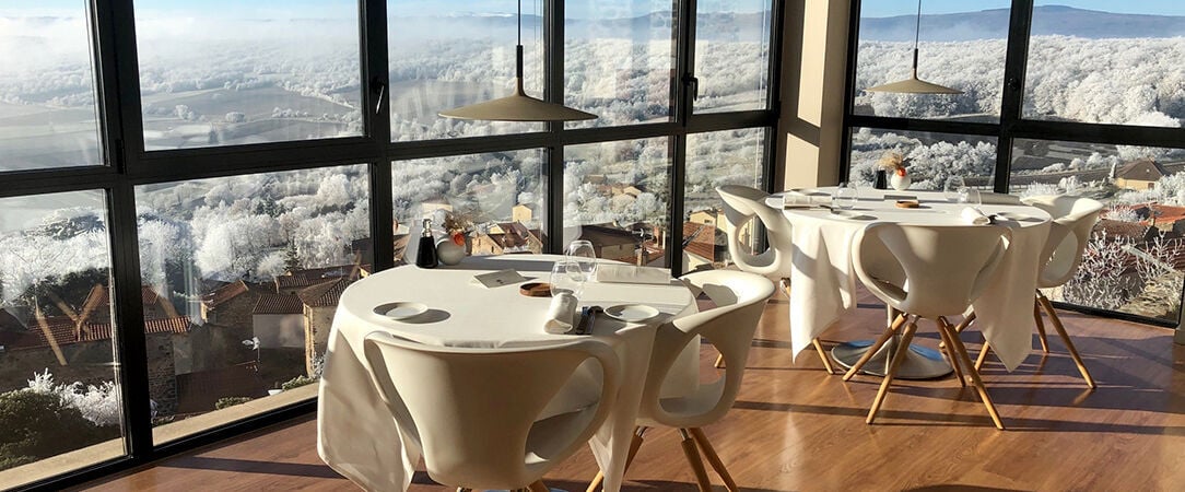 Hôtel Origines par Adrien Descouls - Adresse raffinée, luxe et gastronomie dans les volcans d’Auvergne. - Auvergne, France