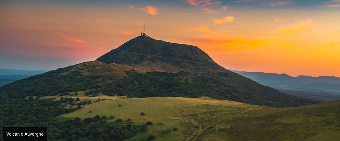 Hôtel Origines par Adrien Descouls ★★★★★ - Adresse raffinée, luxe et gastronomie dans les volcans d’Auvergne. - Auvergne, France