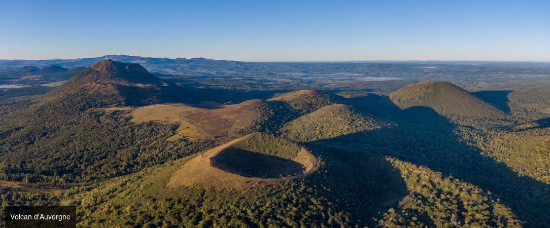 Hôtel Origines par Adrien Descouls ★★★★★ - Adresse raffinée, luxe et gastronomie dans les volcans d’Auvergne. - Auvergne, France