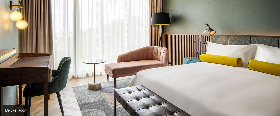 Renaissance Porto Lapa Hotel ★★★★★ - A spectacular new luxury hotel with a rooftop infinity pool. - Porto, Portugal