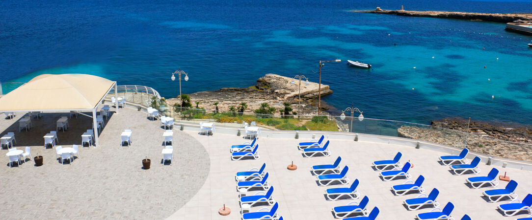 Riviera Spa Resort ★★★★ - Adult Only - Une douce escale maltaise au calme, sous le soleil et avec vue sur la Baie de Marfa. - Mellieha, Malta