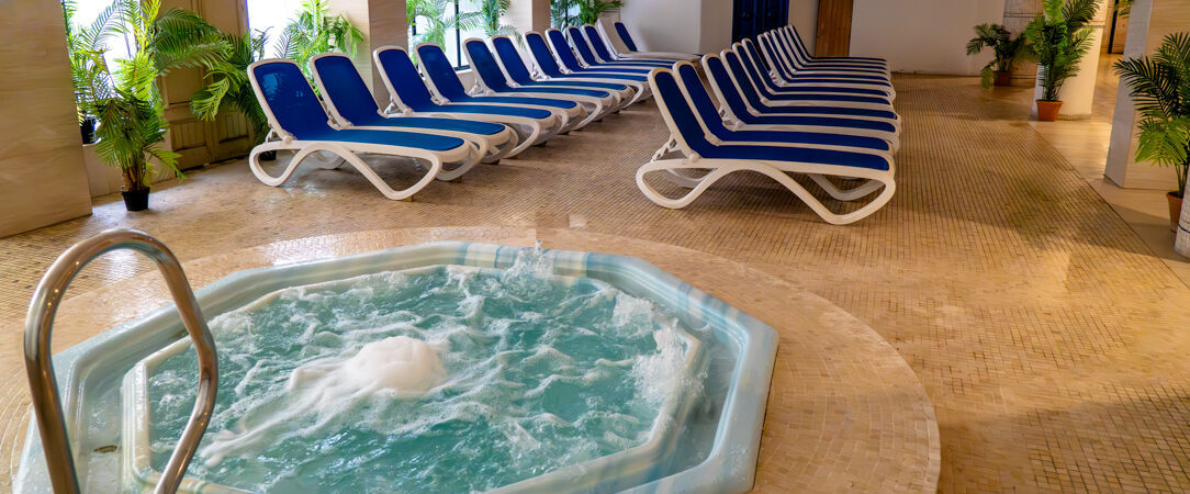Riviera Spa Resort ★★★★ - Adult Only - Une douce escale maltaise au calme, sous le soleil et avec vue sur la Baie de Marfa. - Mellieha, Malta