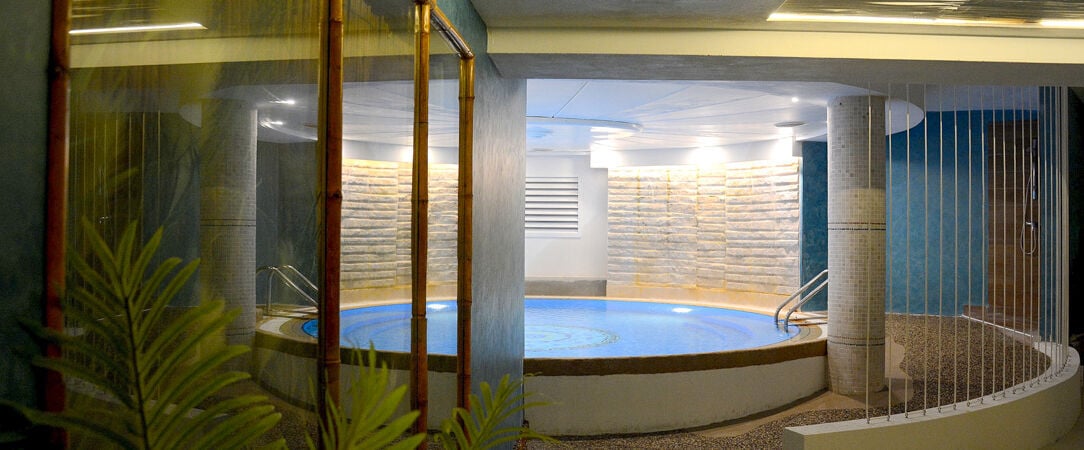 Riviera Spa Resort ★★★★ - Adult Only - Une douce escale maltaise au calme, sous le soleil et avec vue sur la Baie de Marfa. - Mellieha, Malta