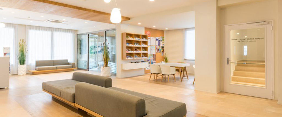 Hotel Monterrey Roses by Pierre & Vacances ★★★★ - An authentic seafront stay in the peaceful town of Roses. - Roses, Spain