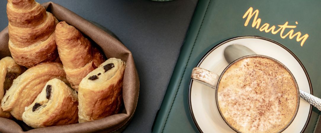 Renaissance Paris République Hôtel & Spa ★★★★★ - La magie parisienne dans un hôtel luxueux au cœur du 10e arrondissement. - Paris, France