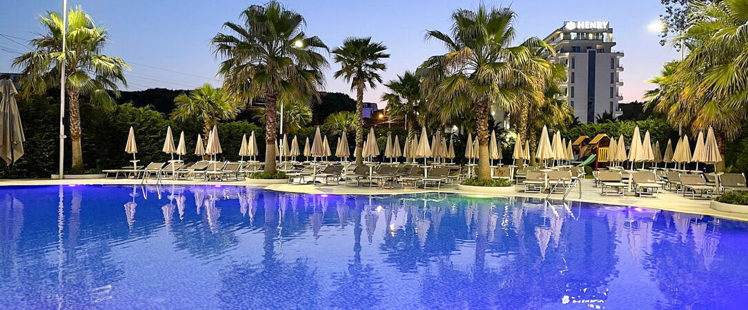 Delight Hotel & SPA ★★★★ - Piscine, balcons et Riviera albanaise : une halte contemporaine à Golem sur la côte adriatique. - Golem, Albanie